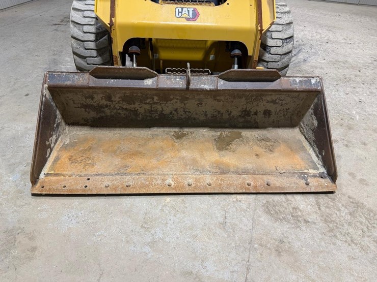 2020-caterpillar-272d3-image-9