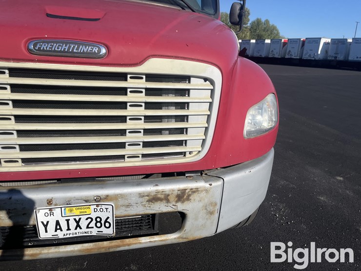 freightliner-m2-106-image-9