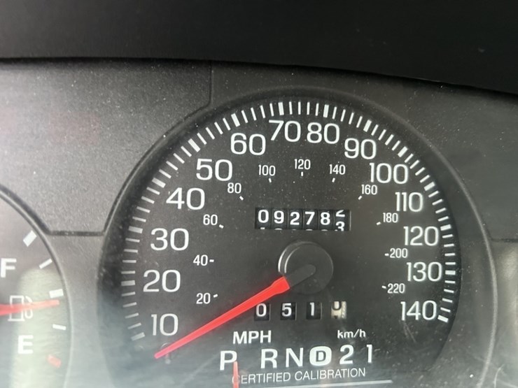 2004-ford-crown-victoria-sedan-image-26