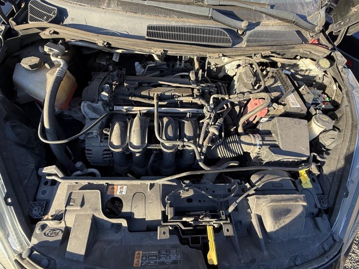 #31-•-2014-ford-fiesta-se-image-16