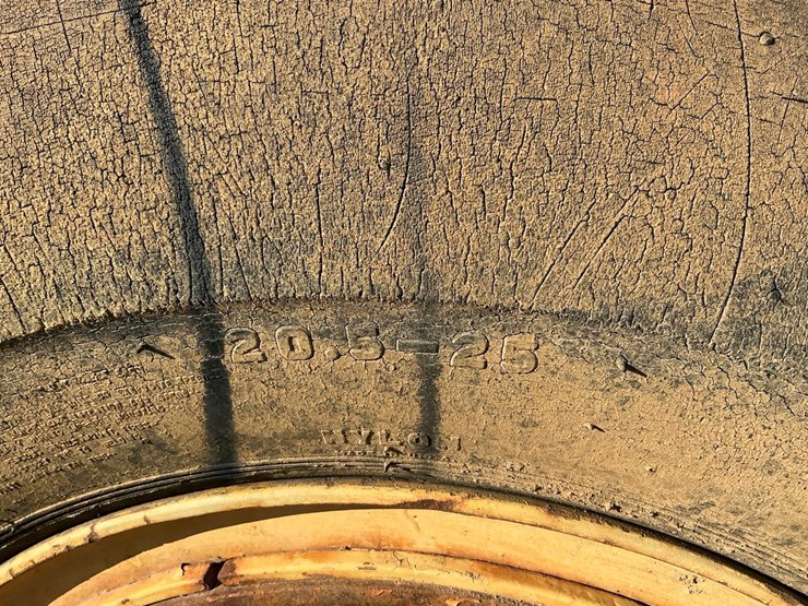 1989-deere-444e-image-50