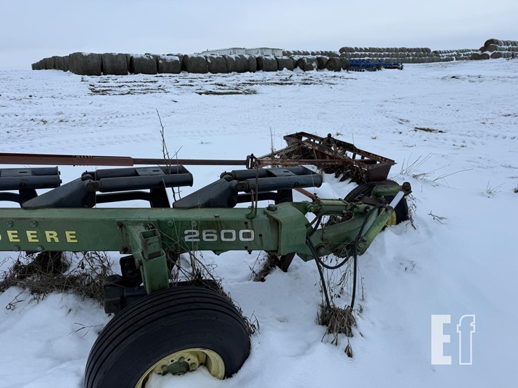 john-deere-2600-image-2