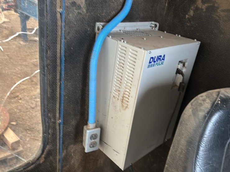 #166-•-2012-baker-dominator-stationary-bandmill-image-68