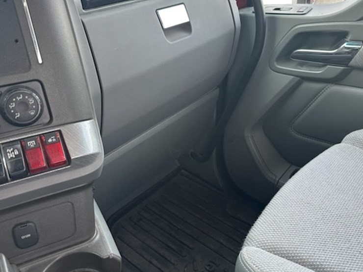 2018-kenworth-t680-image-25