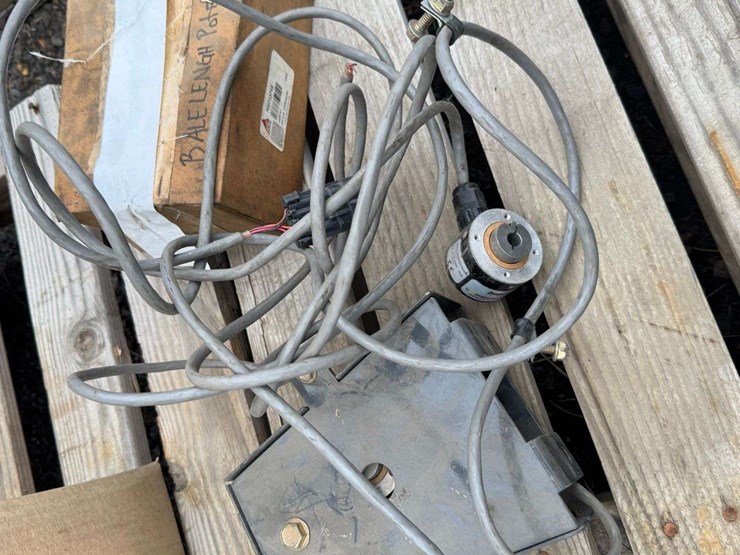 massey-ferguson-2170-image-7