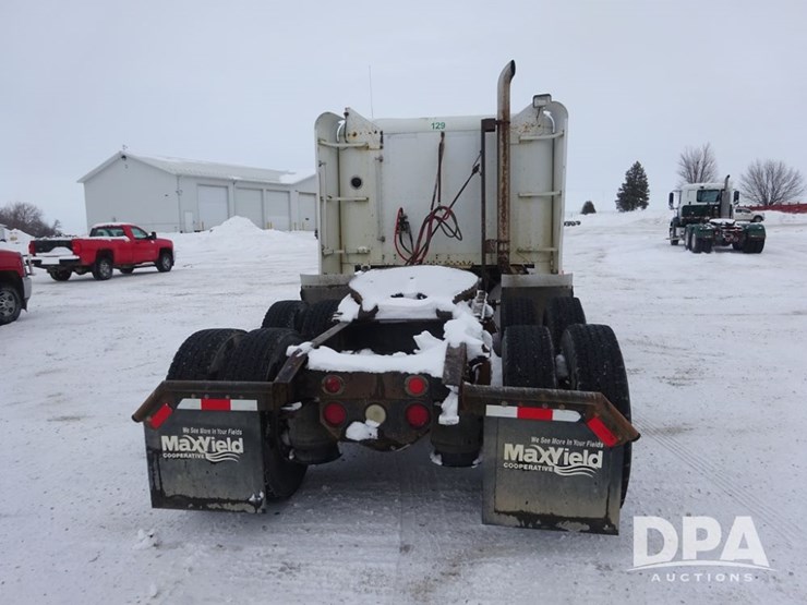 1994-freightliner-fld120-image-29