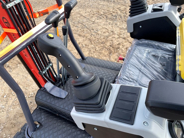 #9210-•-2025-unused-cfg-mini-excavator-image-22