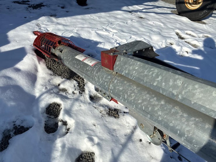 hutchinson-8x33-image-21