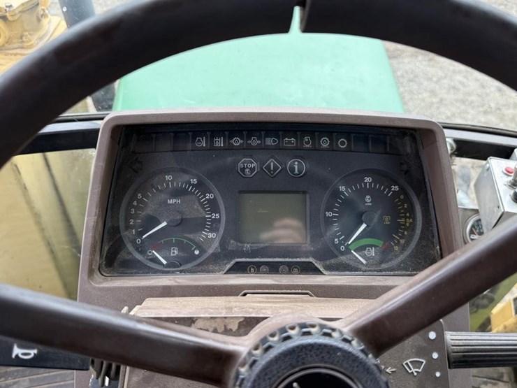 john-deere-6410-image-28