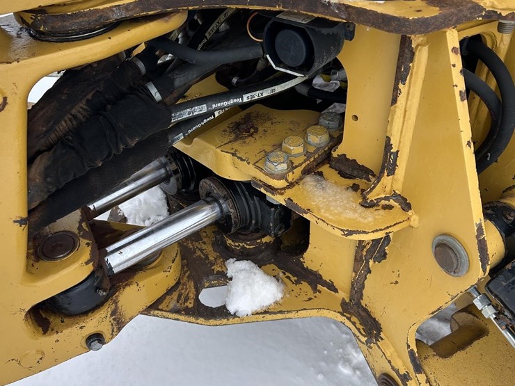 caterpillar-420e-image-94