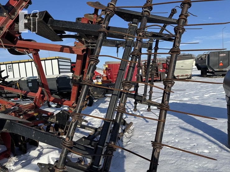 case-ih-3900-image-41