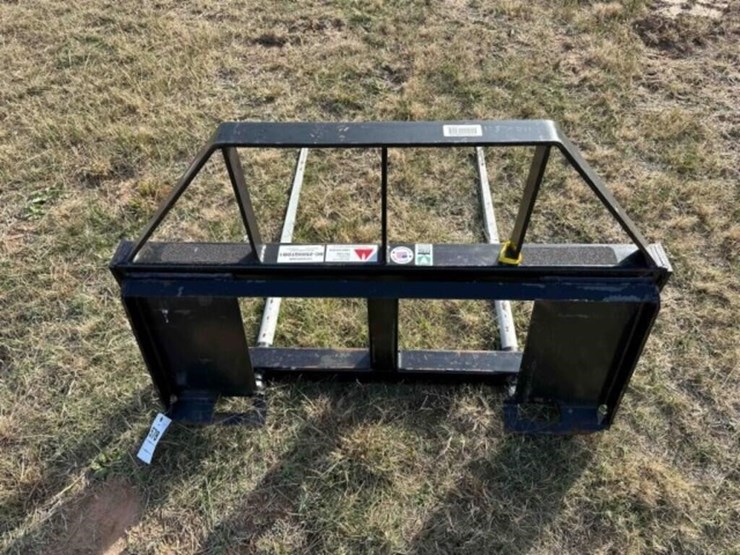 tri-l-skid-steer-bale-spikes--spikes-45”-long-image-3