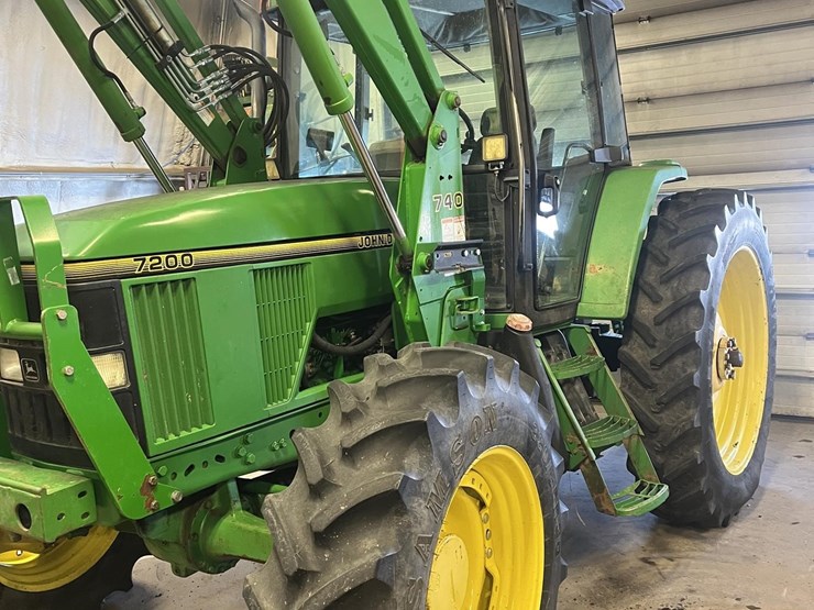john-deere-7200-image-1