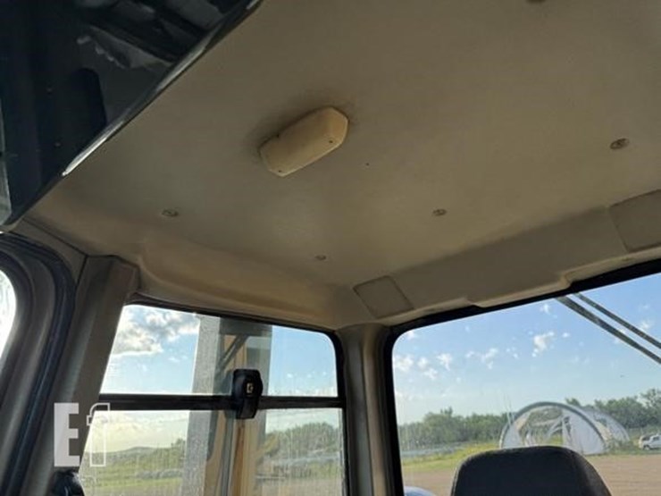 komatsu-d65ex-12-image-17