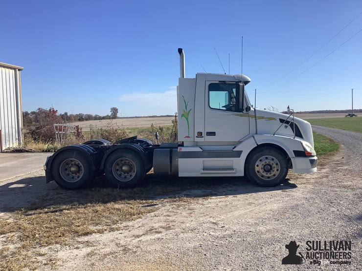 2003-volvo-vnl-t/a-truck-tractor-image-4