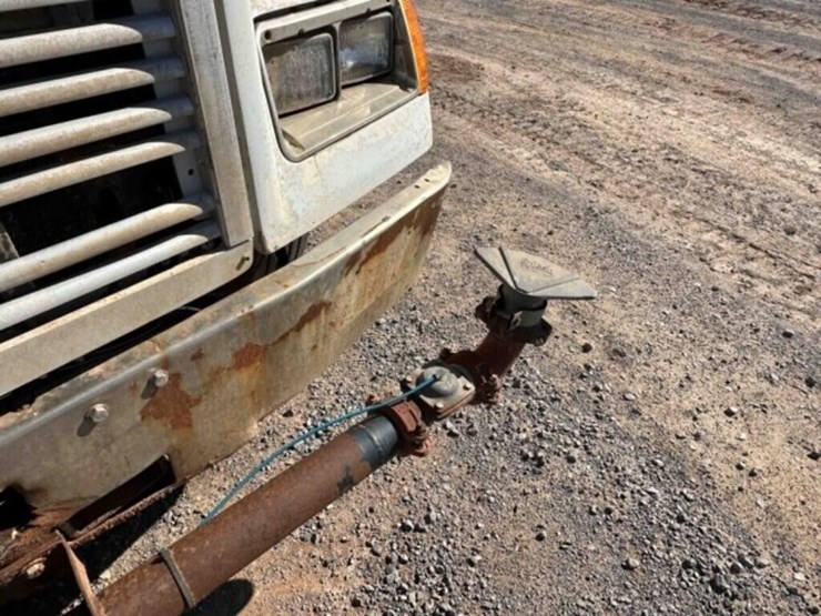 1996-freightliner-bobtail-water-truck-image-8