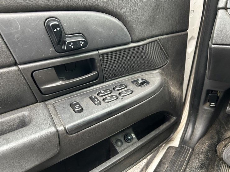 2004-ford-crown-victoria-sedan-image-28