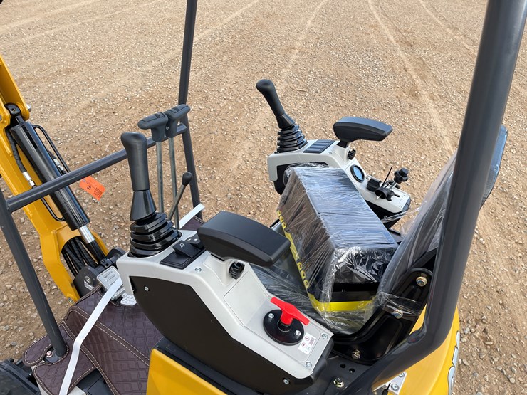 #9205-•-2025-unused-cfg-mini-excavator-image-19