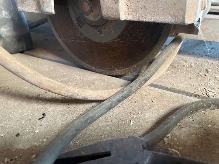 #3719-•-tile-saw,-cutters-and-hardware-box-image-6