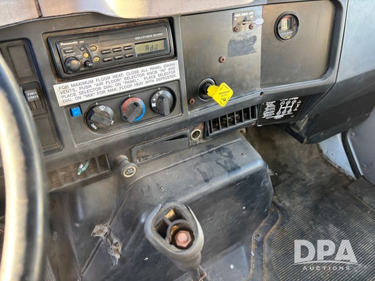 international-4900-image-57