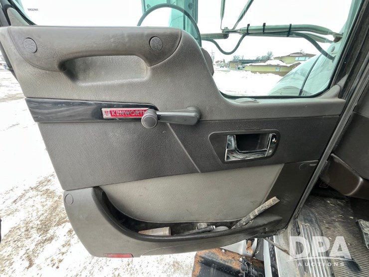 2006-kenworth-t800-image-43