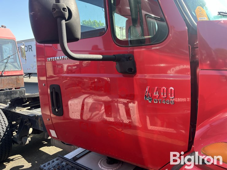 2007-international-durastar-4400-image-12