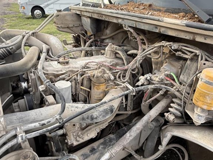 freightliner-fl70-image-6