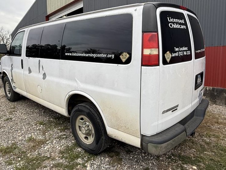 2006-chevrolet-3500-image-4