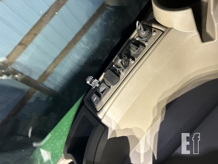 2022-john-deere-9r-590-image-73