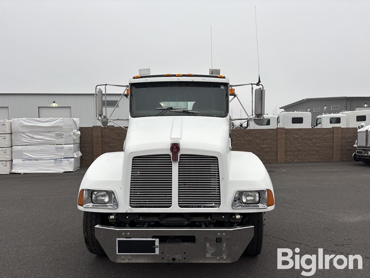 kenworth-t300-image-2