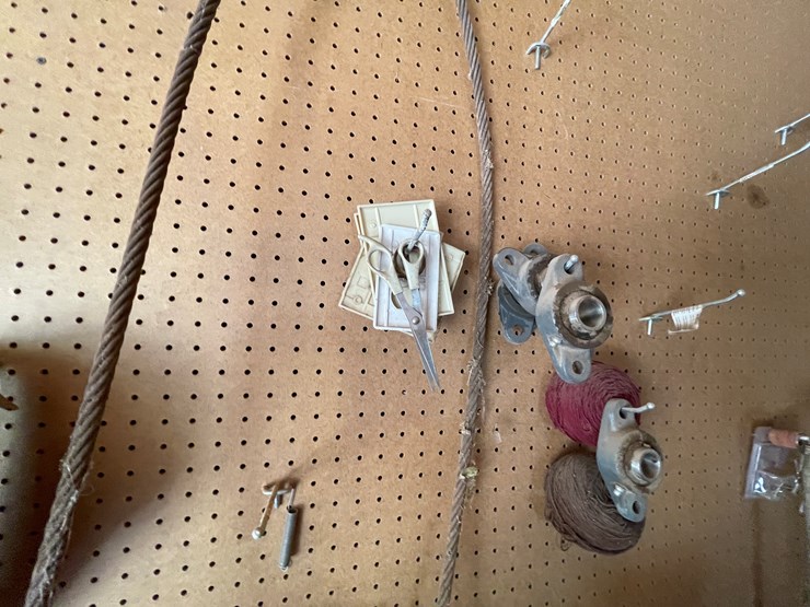 #3672-•-tools-and-large-wooden-table-image-4