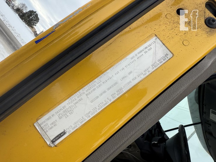 2016-freightliner-cascadia-125-image-27