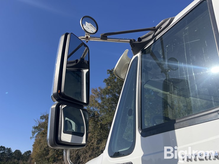 international-7600-image-10