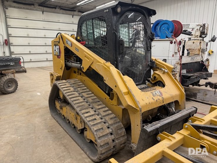 2022-caterpillar-279d3-image-6