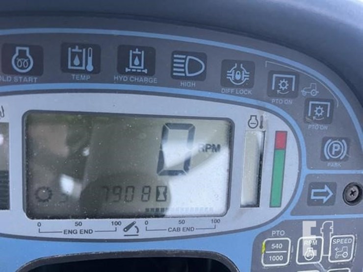 new-holland-tv140-image-10