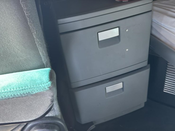 2019-kenworth-t680-image-71