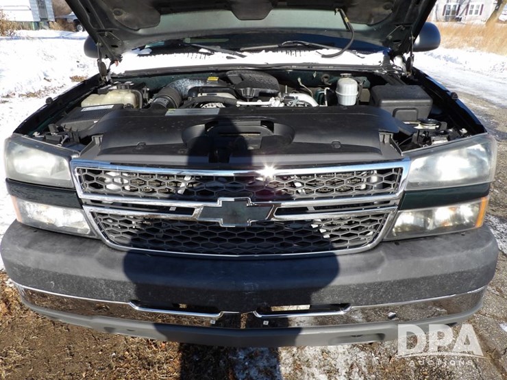 2005-chevrolet-silverado-3500-image-15