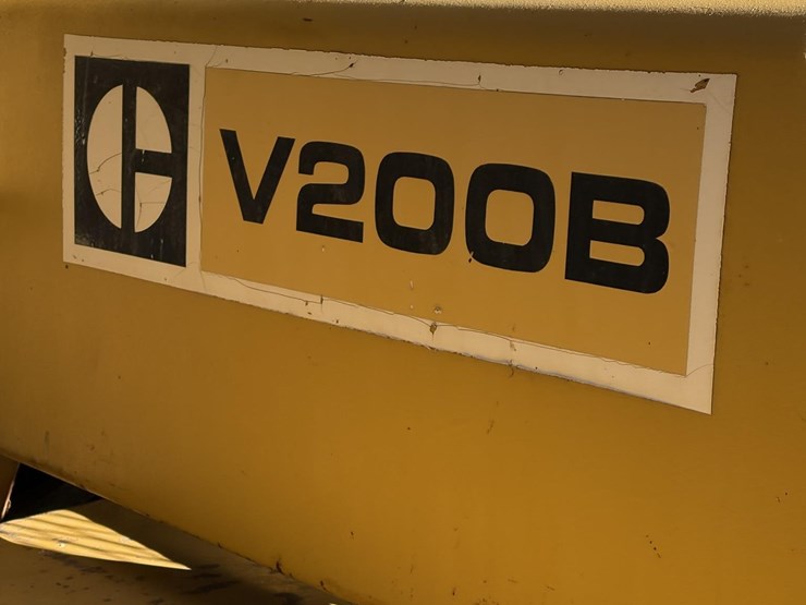 caterpillar-v200b-image-16