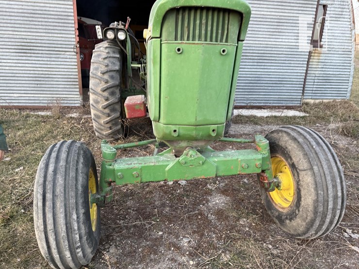 john-deere-4010-image-25