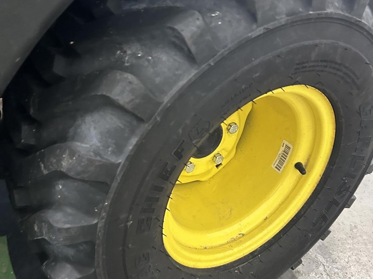 john-deere-1025r-image-19