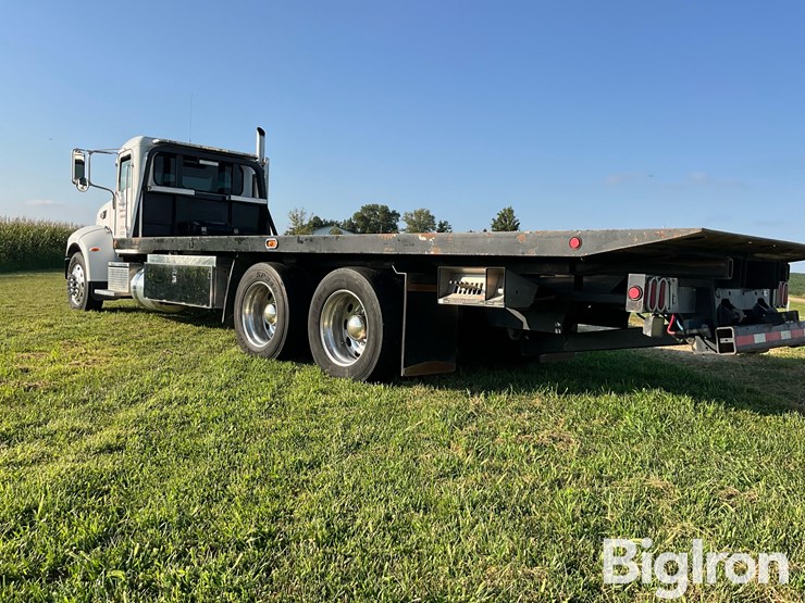 peterbilt-348-image-7