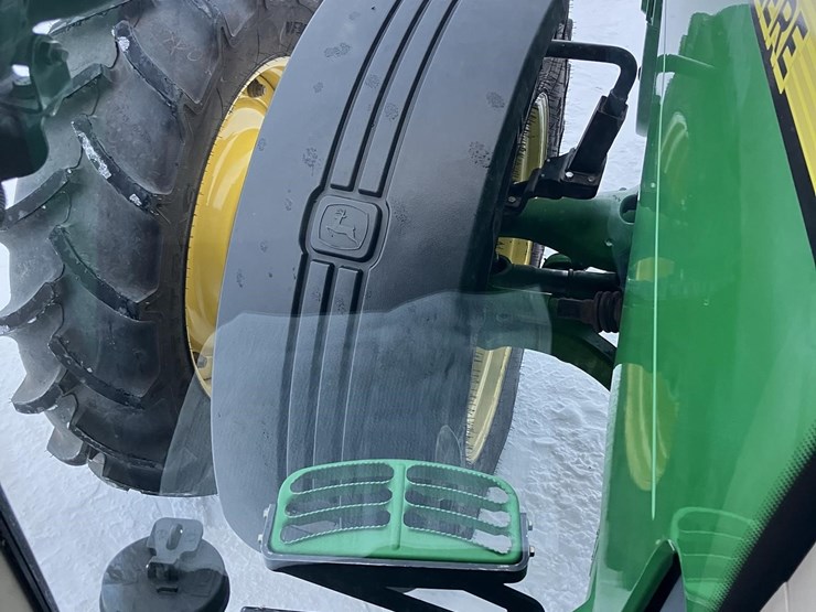 2010-john-deere-8295r-image-32