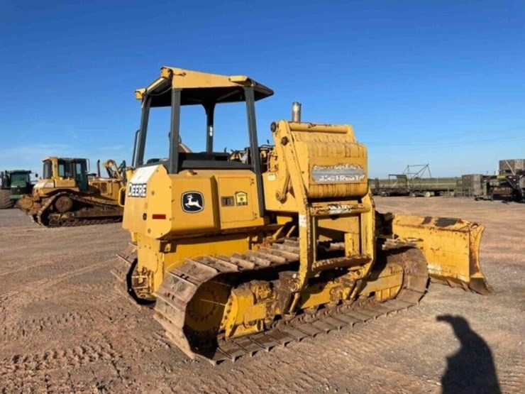 2008-deere-700j-image-4