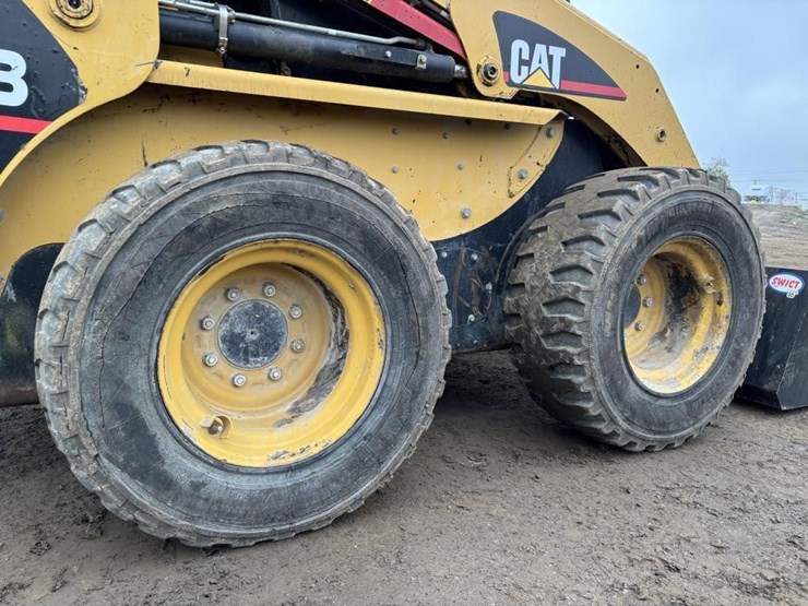 2006-caterpillar-246b-image-16