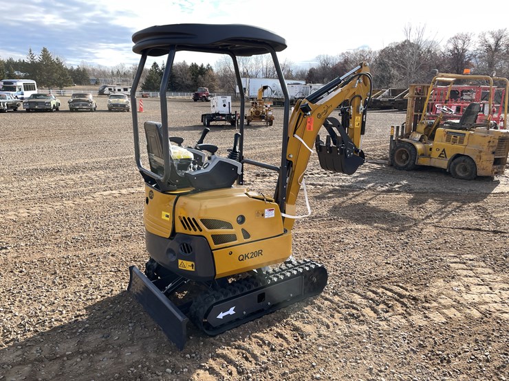 #9213-•-2025-unused-cfg-mini-excavator-image-3