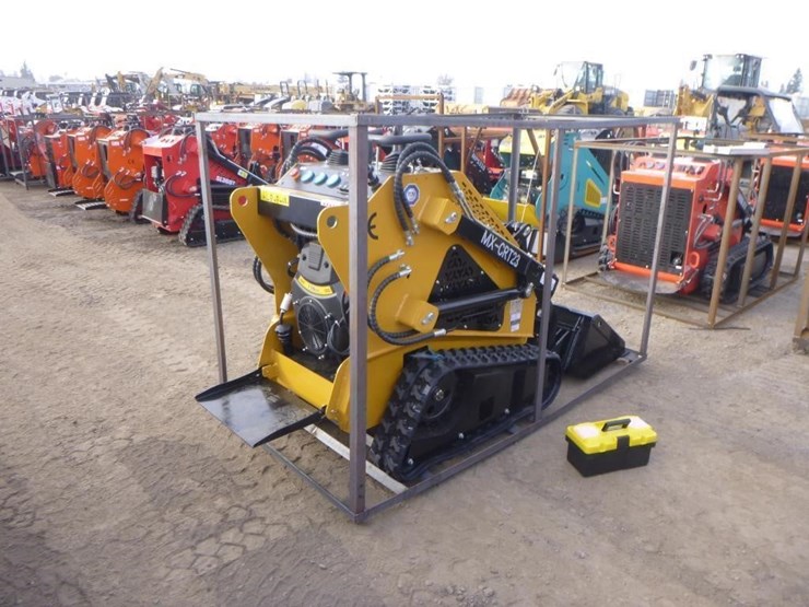 2025-agt-mx-crt23-skid-steer-track-loader-image-3