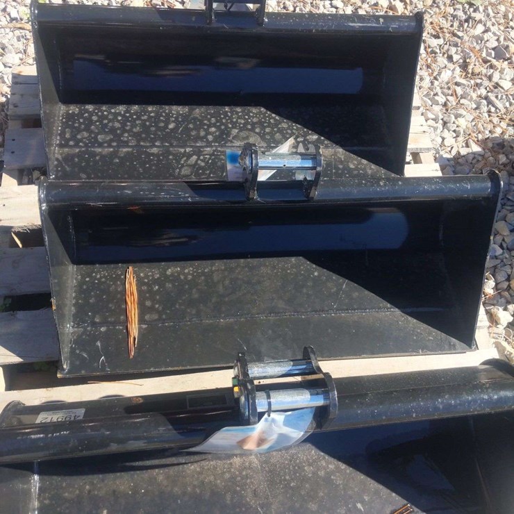 UNUSED 80CM MINI EXCAVATOR BUCKET