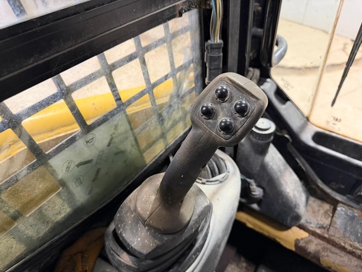 caterpillar-226b3-image-21