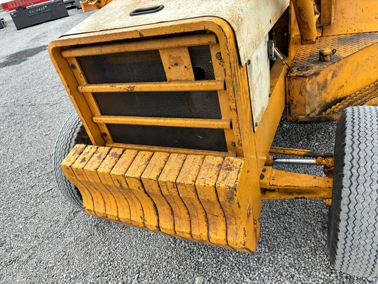 case-ih-3400-image-4