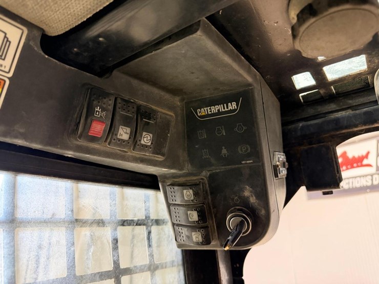 caterpillar-268b-image-19